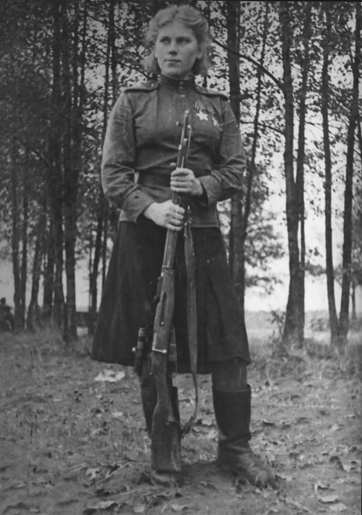 Roza Shanina Soviet female sniper with Mosin-Nagant rifle during World War II, women snipers of the USSR